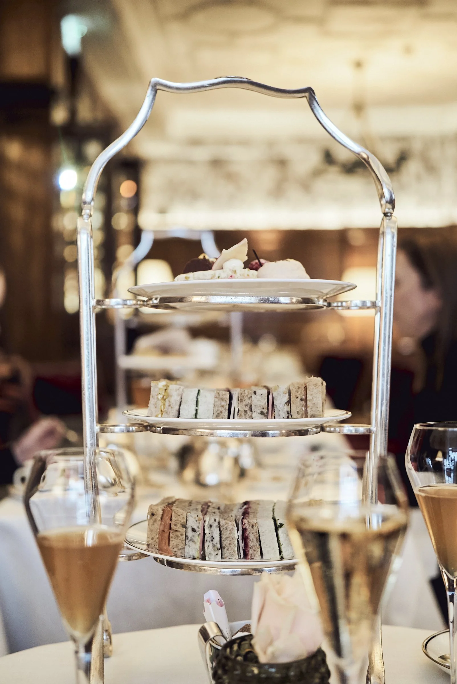 London. Afternoon tea at Browns
