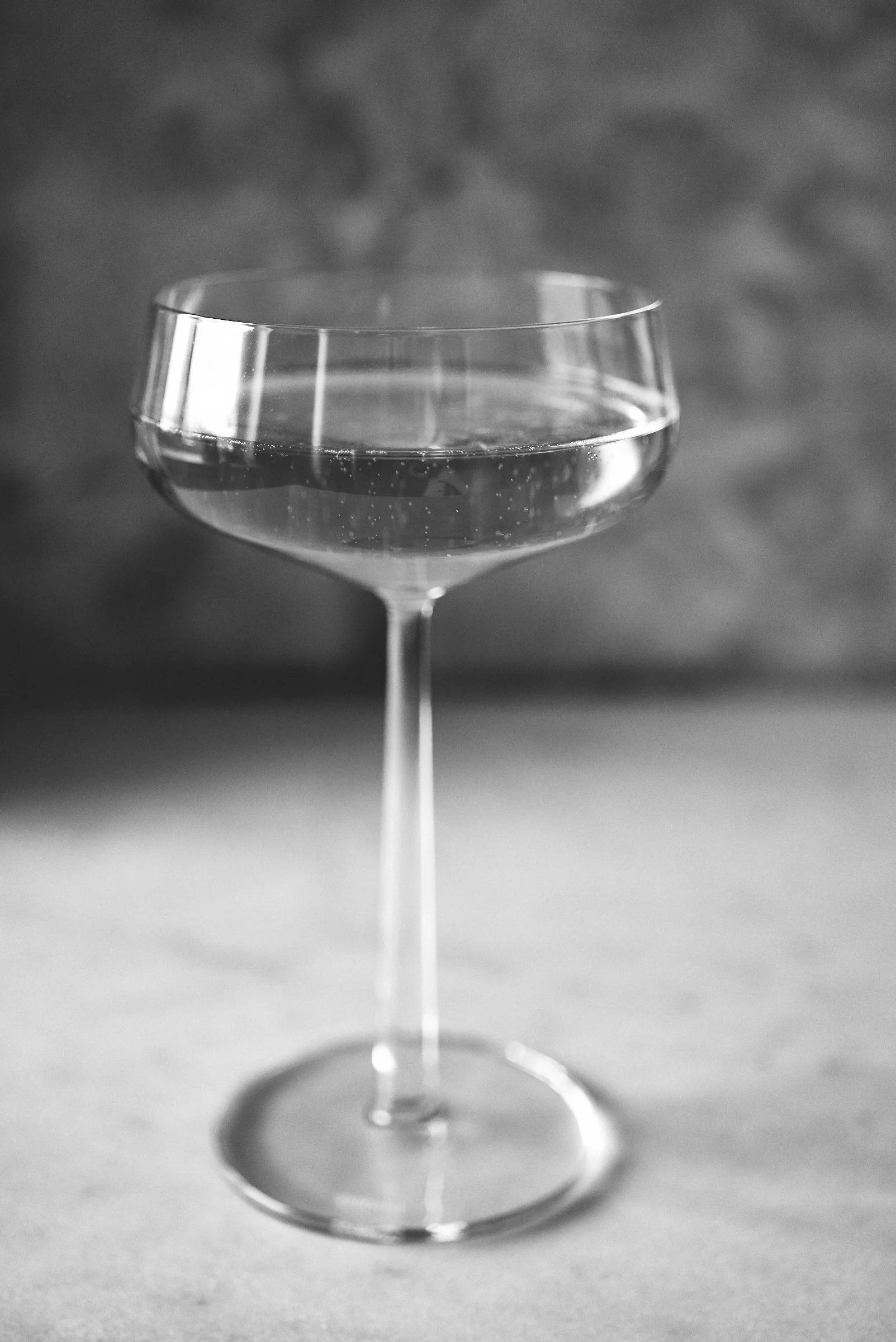 Oui. Une coupe de champagne, s'il vous plaît