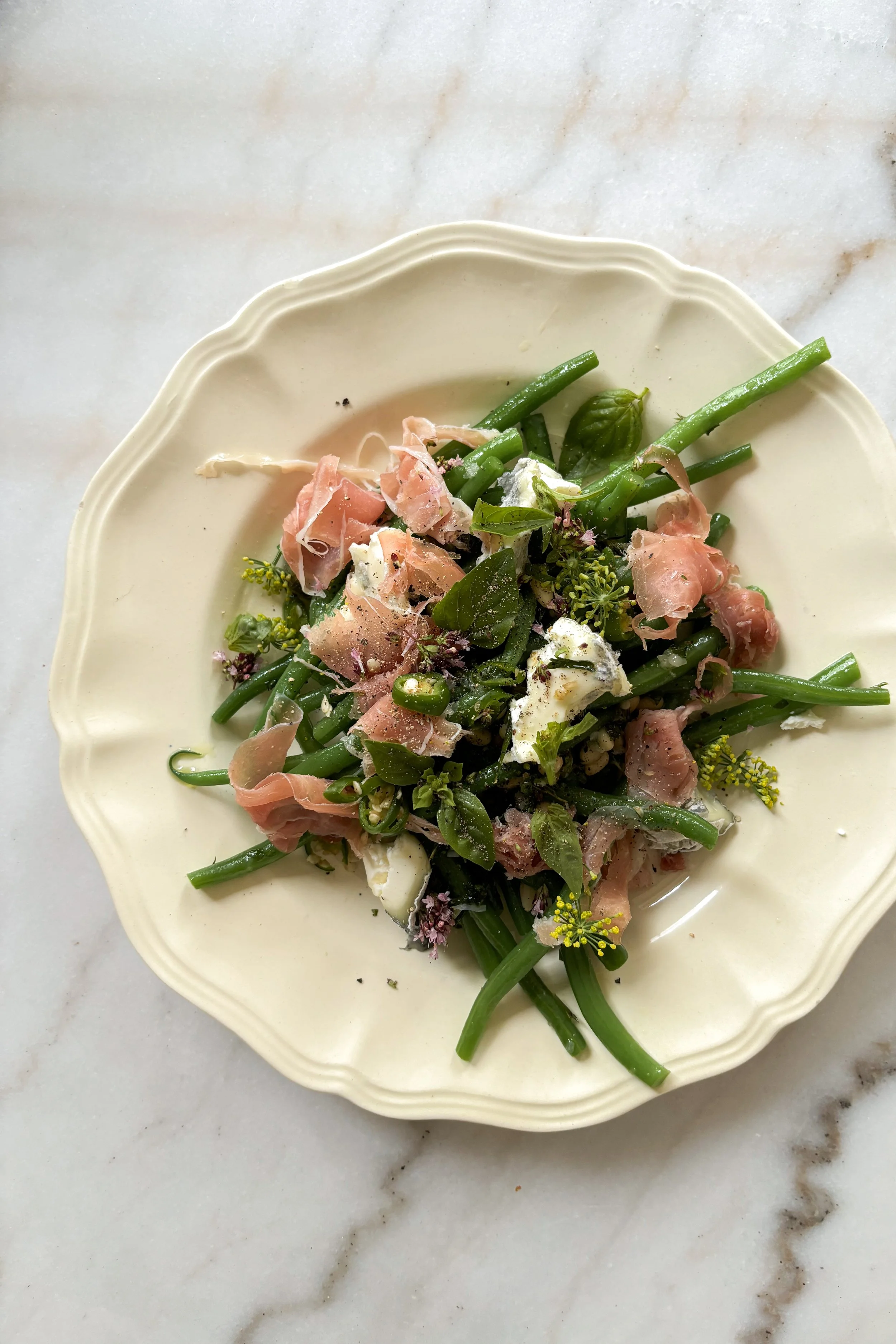 Dinner for 1. Haricots, ham and goat cheese