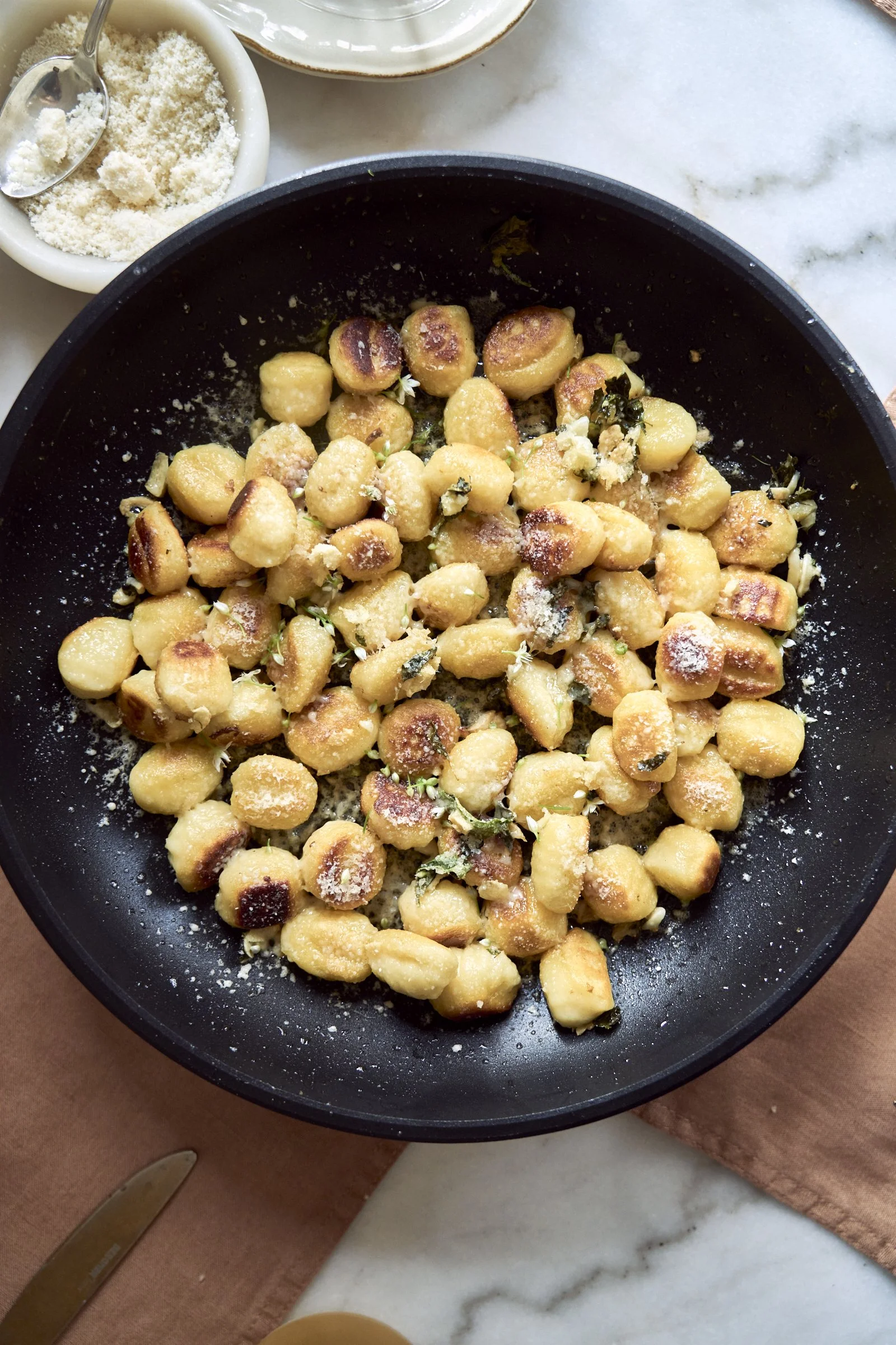 Pan-fried gnocchi with cheese
