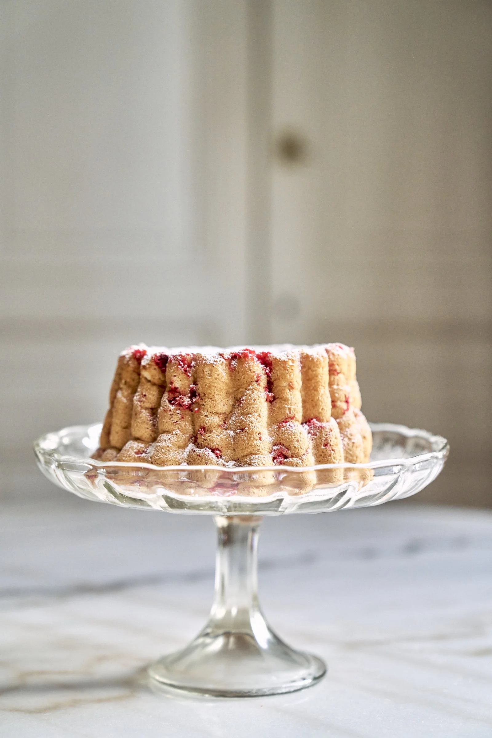 Gâteau de Savoie aux pralines roses