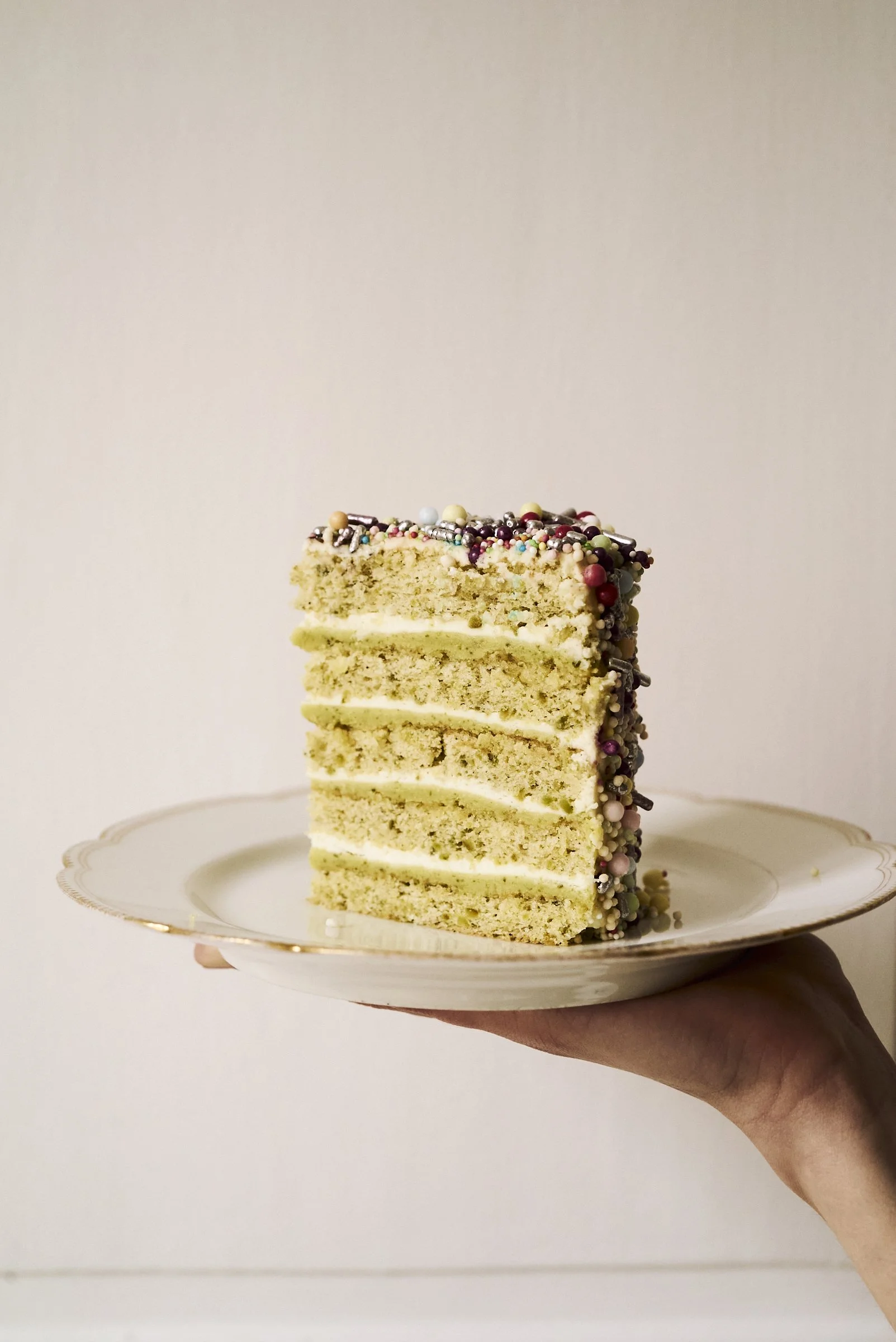 pistachio cake 2.jpg