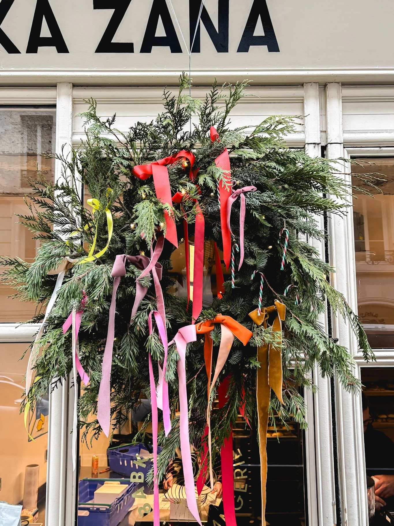 Day two x Paris. Waking up at the Grand Pigalle for a slow breakfast (one of those rare hotels where breakfast is actually amazing), only to top it later with cakes and bakes from Babka Zana (challah), cookies from Puff and Mamiche&rsquo;s stollen an