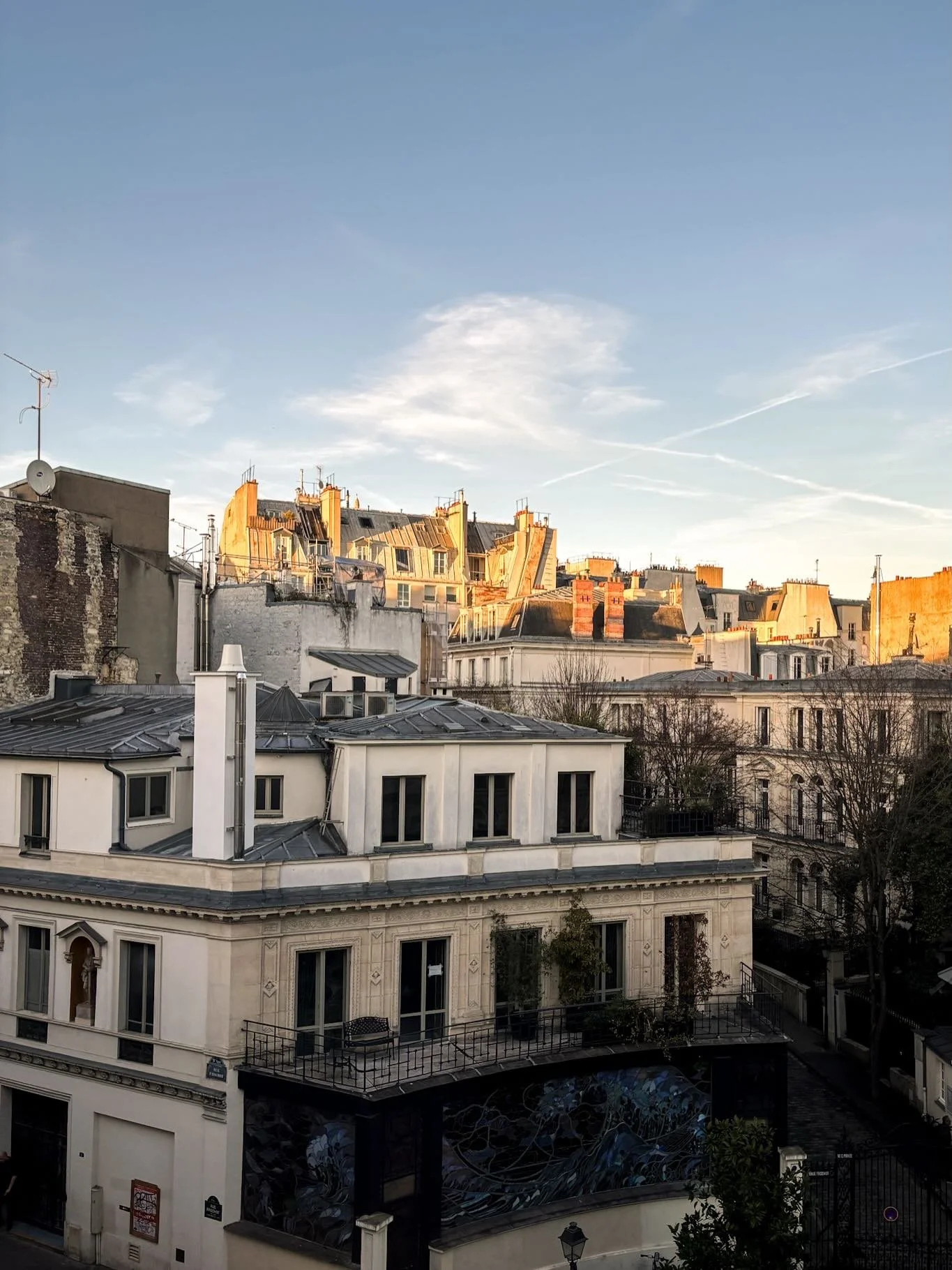 There is always a first time for everything, and this was my first time limping through Paris &mdash; not walking my average 18 km, but just 5. I took a taxi, and instead of walking, walking, walking, I stayed at the hotel for a good three hours (tha