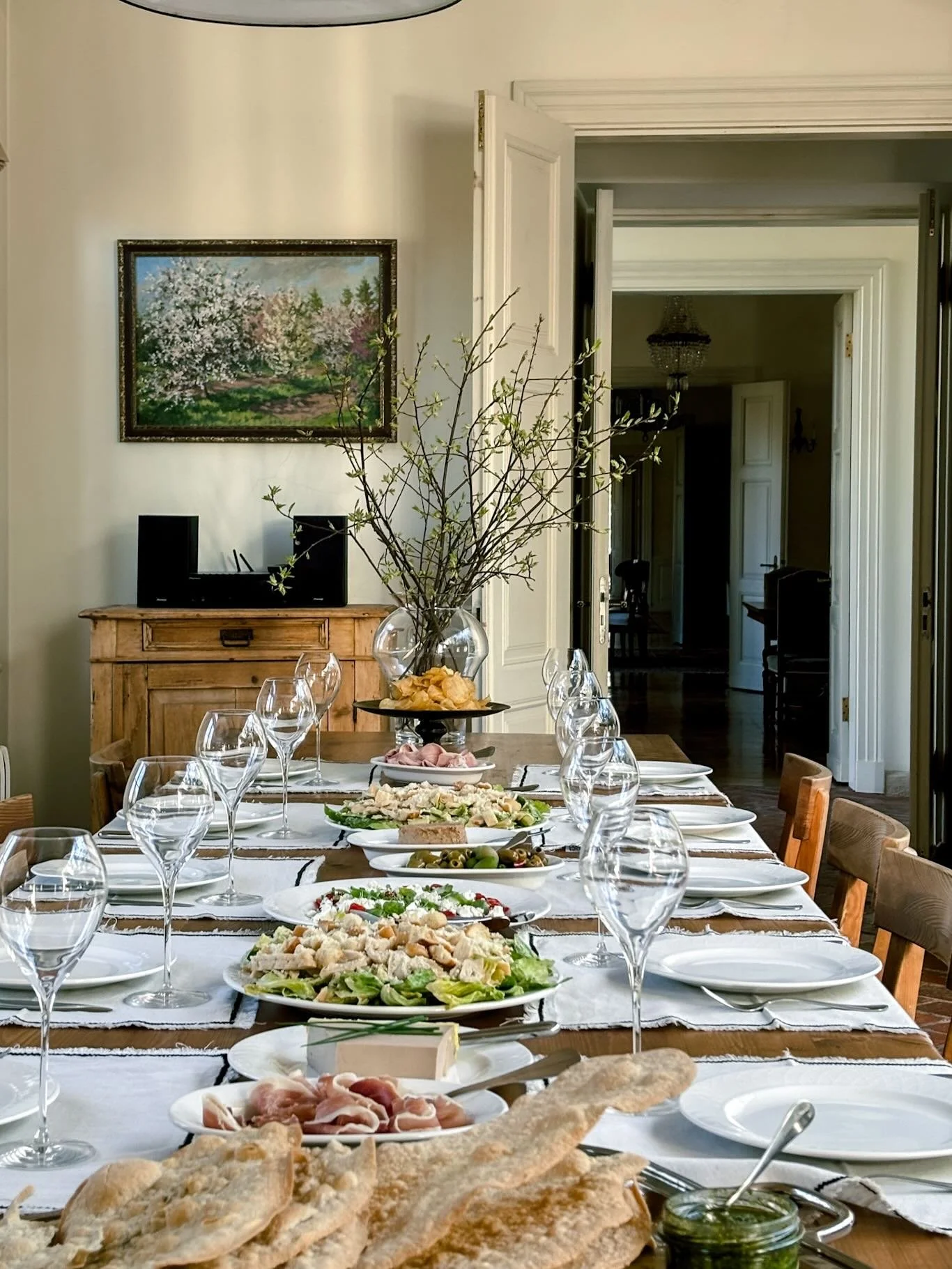 Bits and pieces. Of day one. With lunch, flower masterclass, cooking dinner and simply being in one room, house and place with 11 amazing women and a menu of champagne, wines, rillettes, mousse au canard, olives, crisps, pain de campagne, scallop car