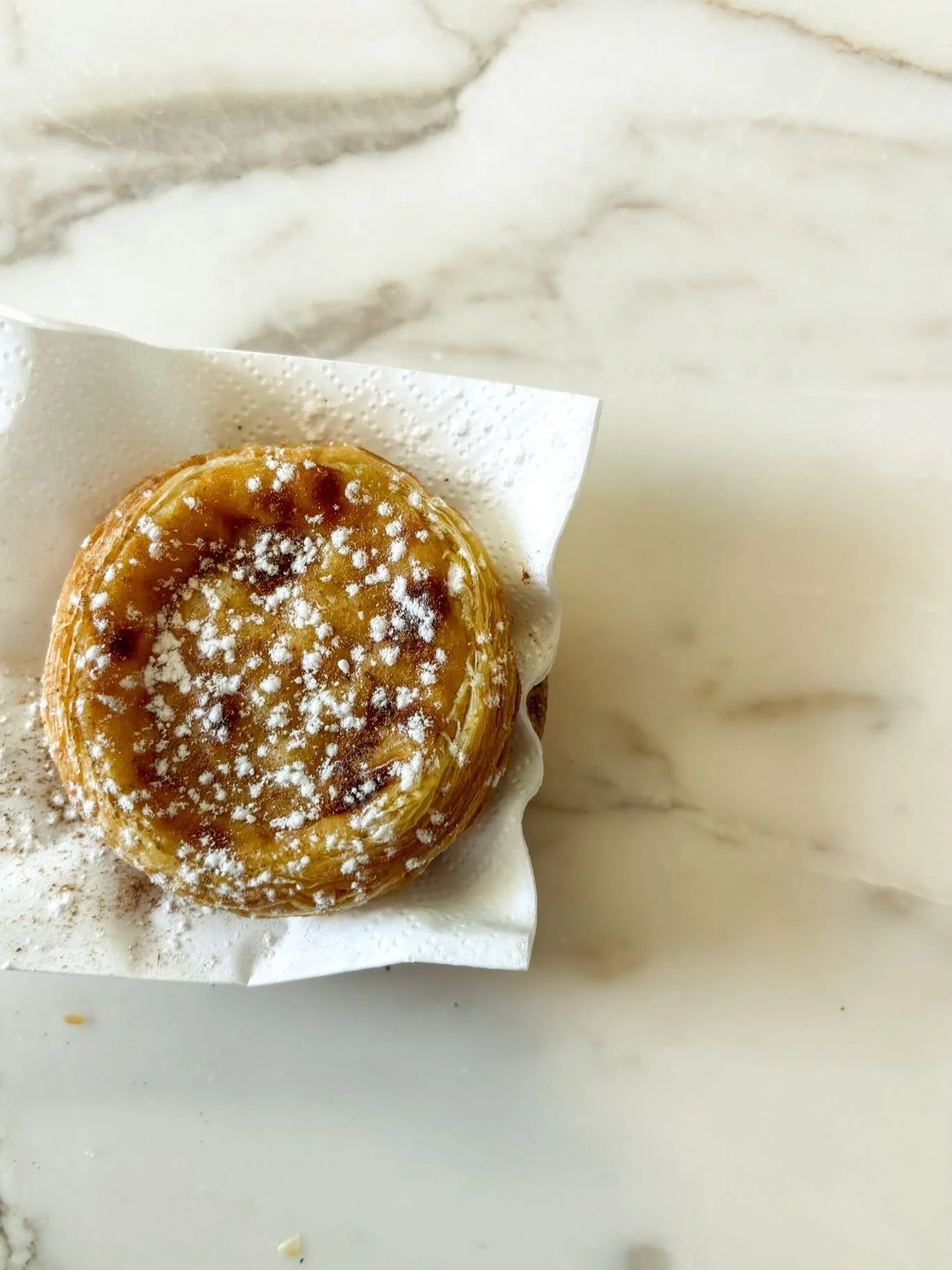 It was like sugar. The time spent in Bordeaux. The city where wine runs instead of water. Where even on a sunny morning one feels the presence of ocean. Where houses shine in sun with their white stones. Where noon hits everyone with not just a lunch