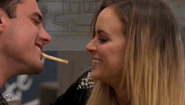 the-bachelor-week7-52-39-2.gif