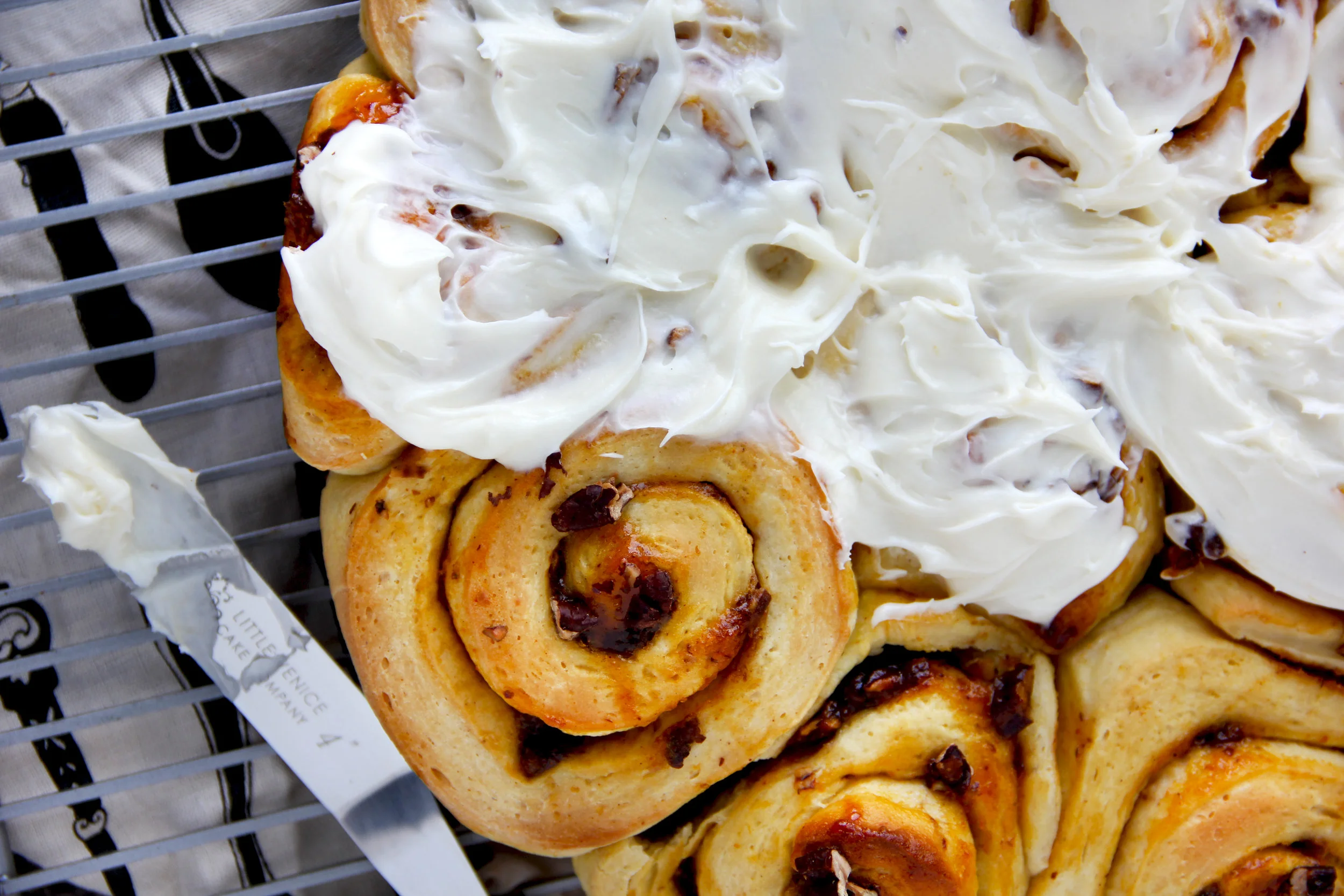 p cinnamon rolls 5.jpg