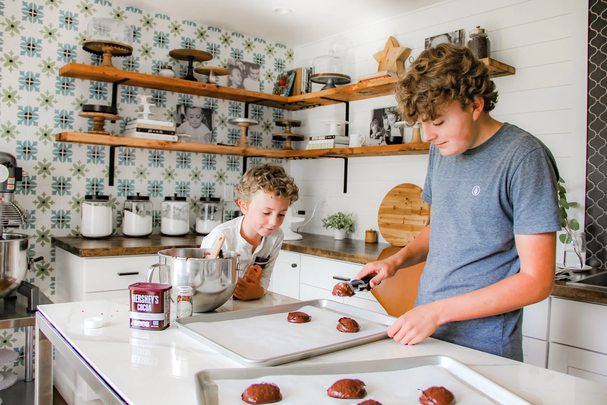 Soren and Hatton are the masters of the cookie scoop.