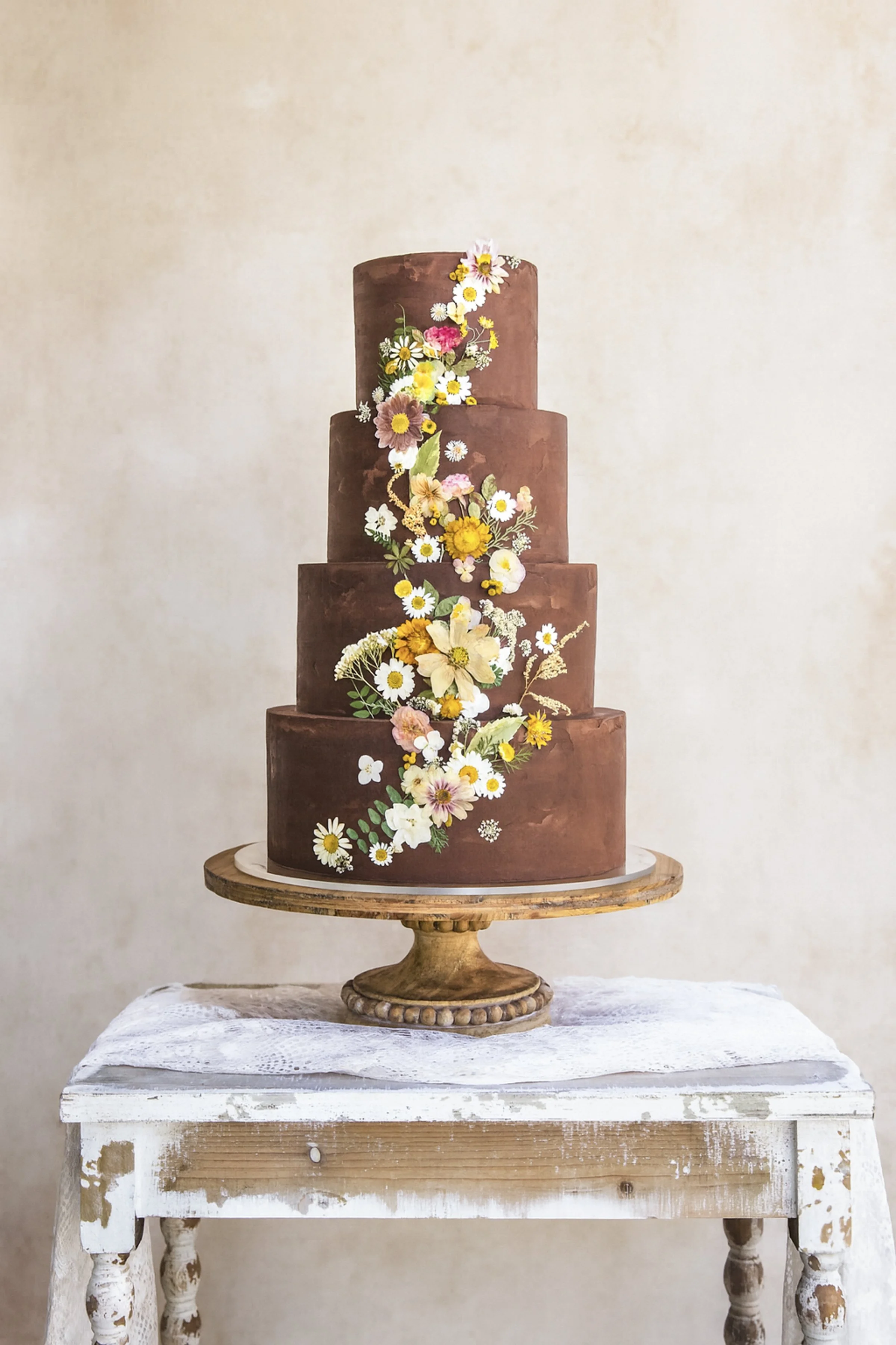 chocolate floral cake.jpg