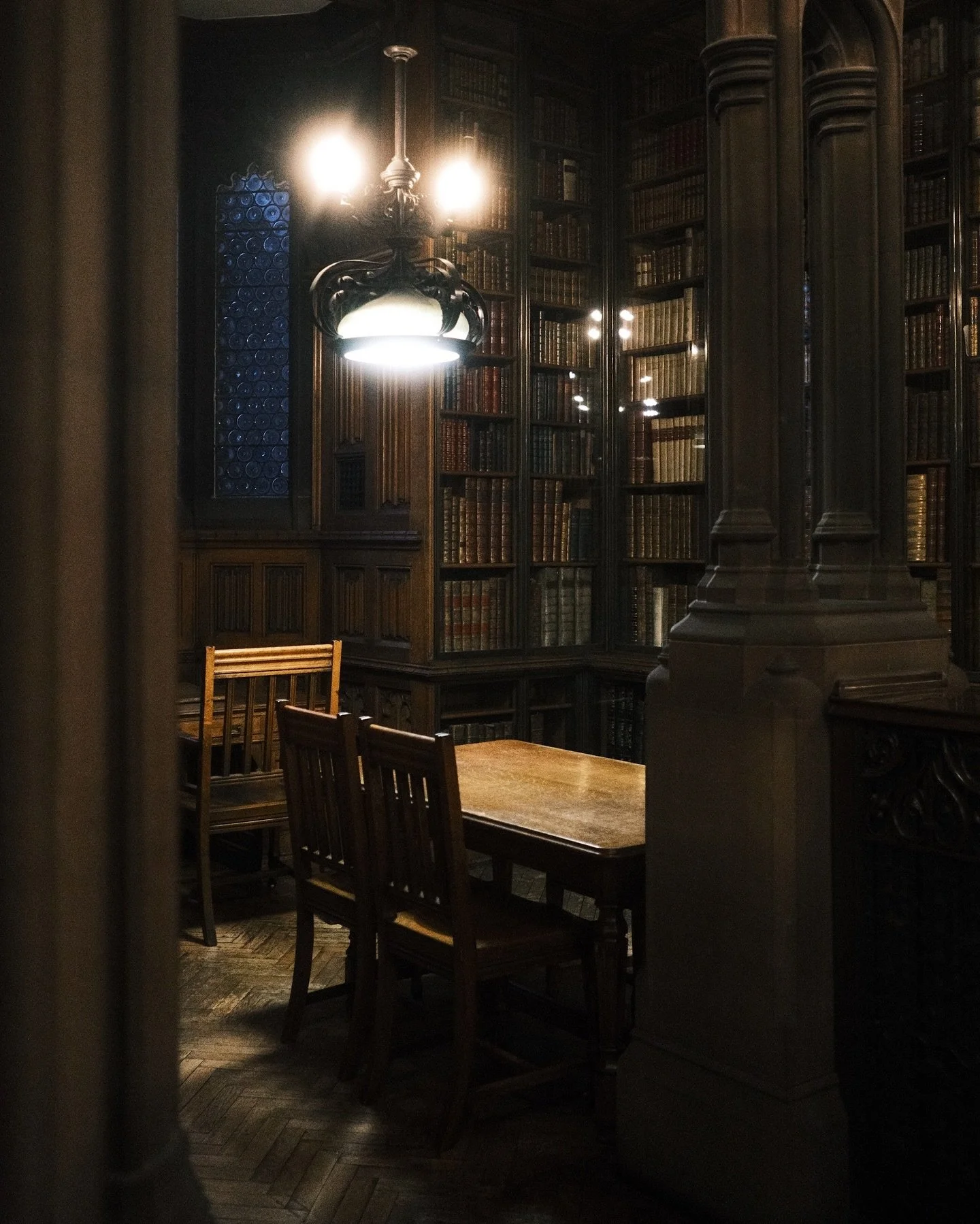I still can&rsquo;t believe students can study here. I don&rsquo;t think I&rsquo;d ever leave 📚✨