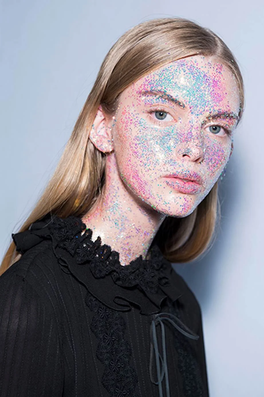 Glitter-Giambattista-Valli—Paris-Fashion-Week-Autumn_Winter-18 - Copy.jpg