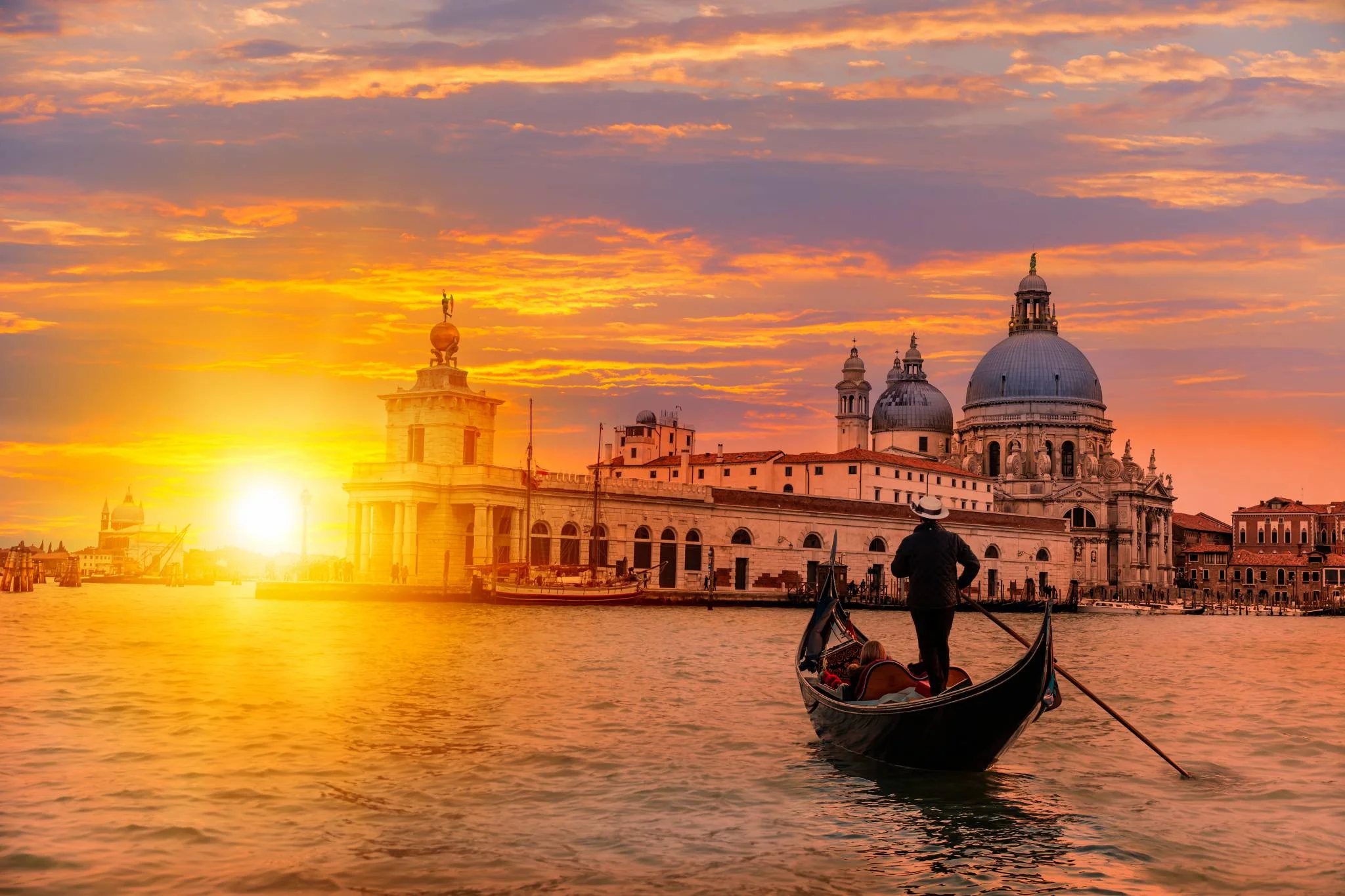 Top 4 Reasons to Visit Venice, the City of Love
