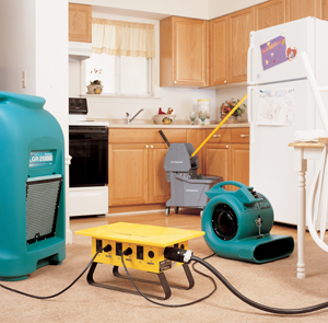 dr_water_loss_drying_equipment_in_kitchen_and_family_room.png