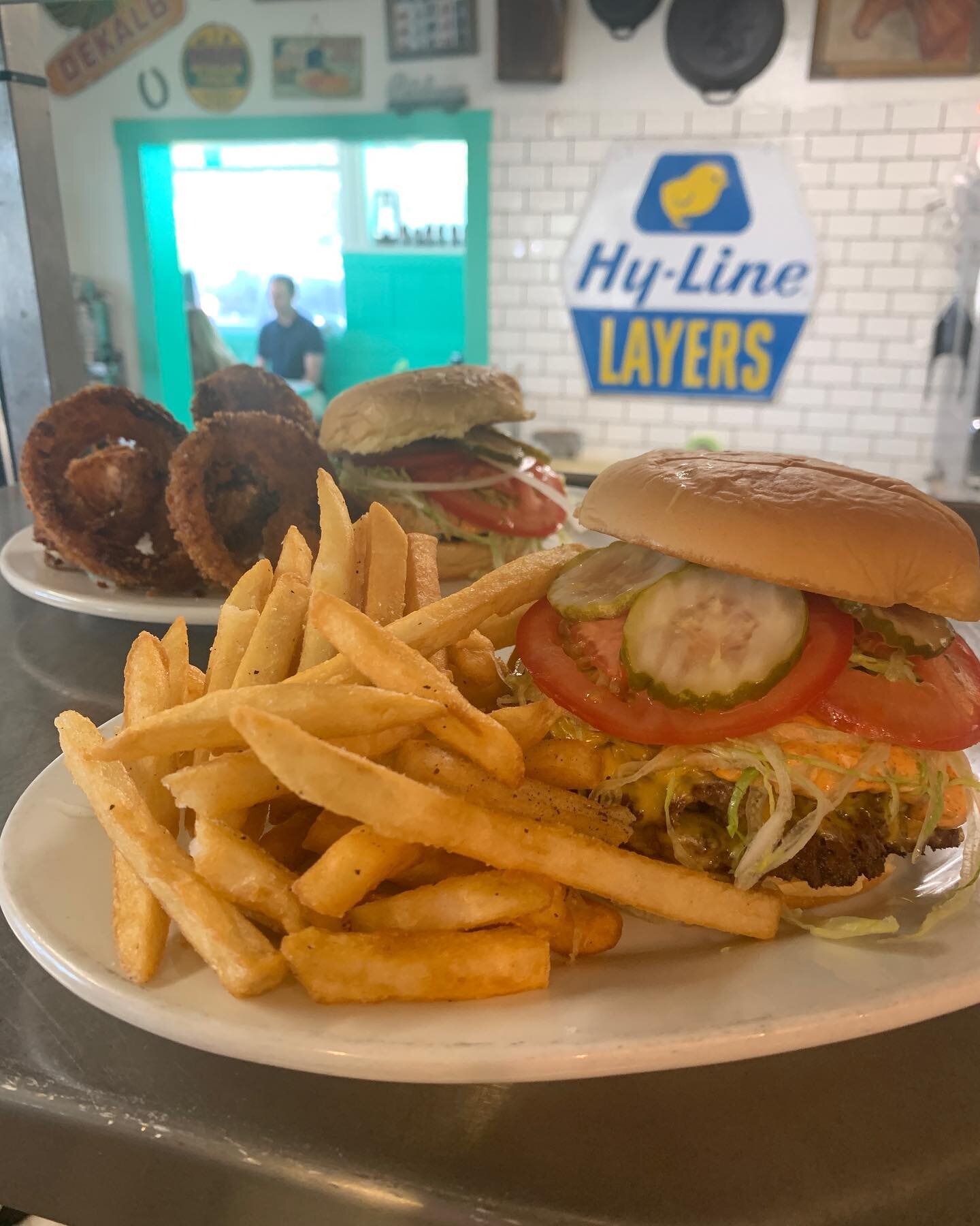 Big Lou in the front and a little Lou right behind him 🍔 Big brother little brother 🤠 Come thru and get yourself one! Open today from 11-3 😎