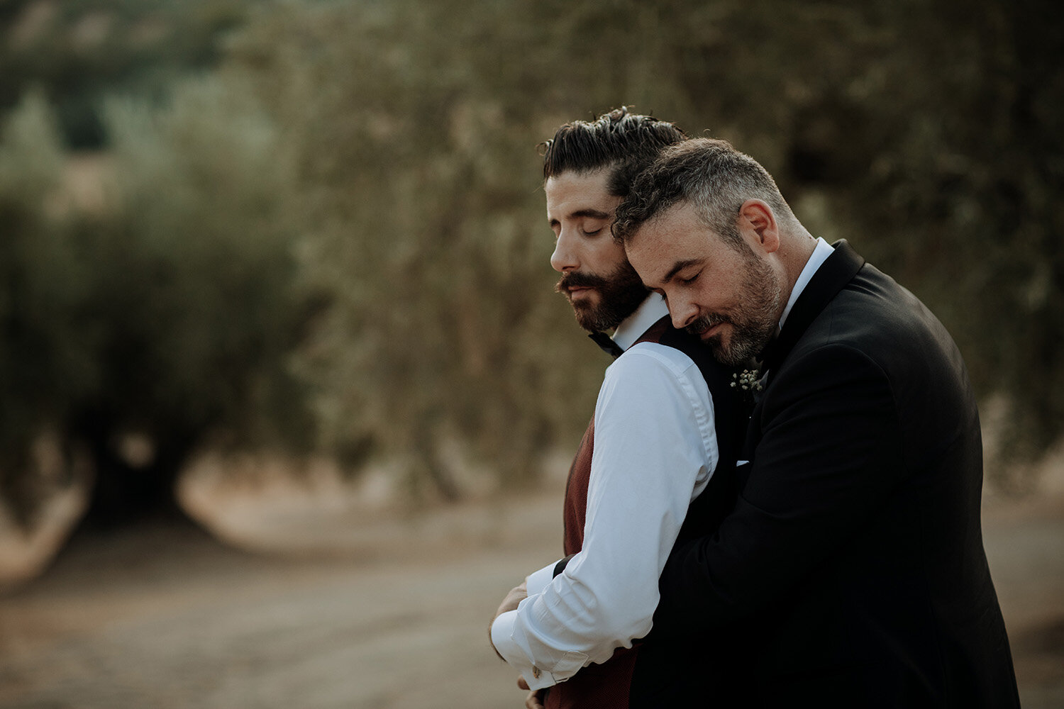 073_Jose_Reyes_boda_pareja_gay_lgtb_wedding_chicos_Zaragoza_Granada_love_forografo_bodas.jpg