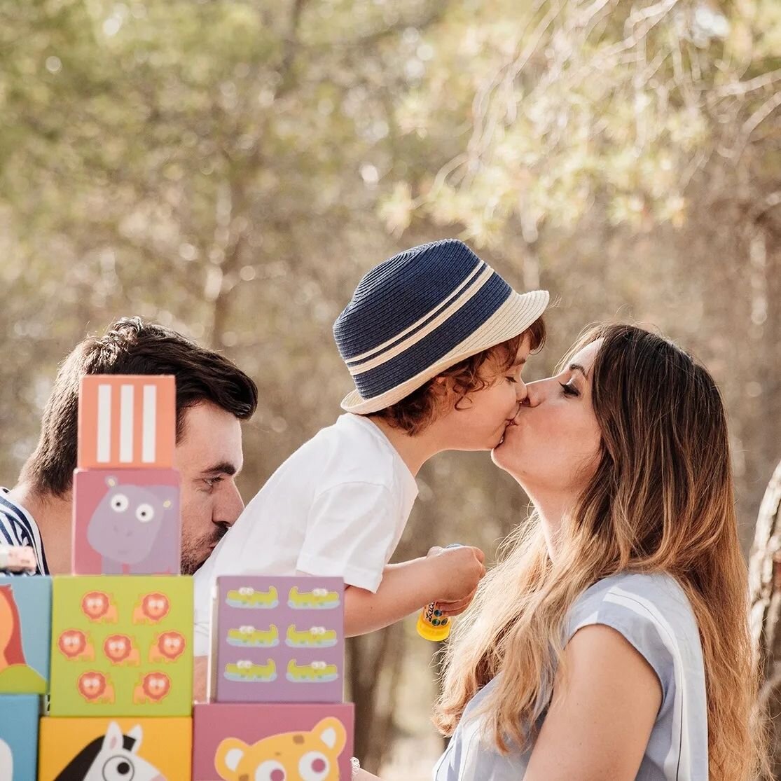 Cualquier sitio es bueno para compartir sonrisas y aventuras con ellos 🎉⁠
.⁠
.⁠
#fotografiadefamilia #fotografiainfantil #fotografiafamiliar #ni&ntilde;osfelices #madres #mamas #fotografiainfantilzaragoza #fotografolamuela #lamuela #fotografozaragoz