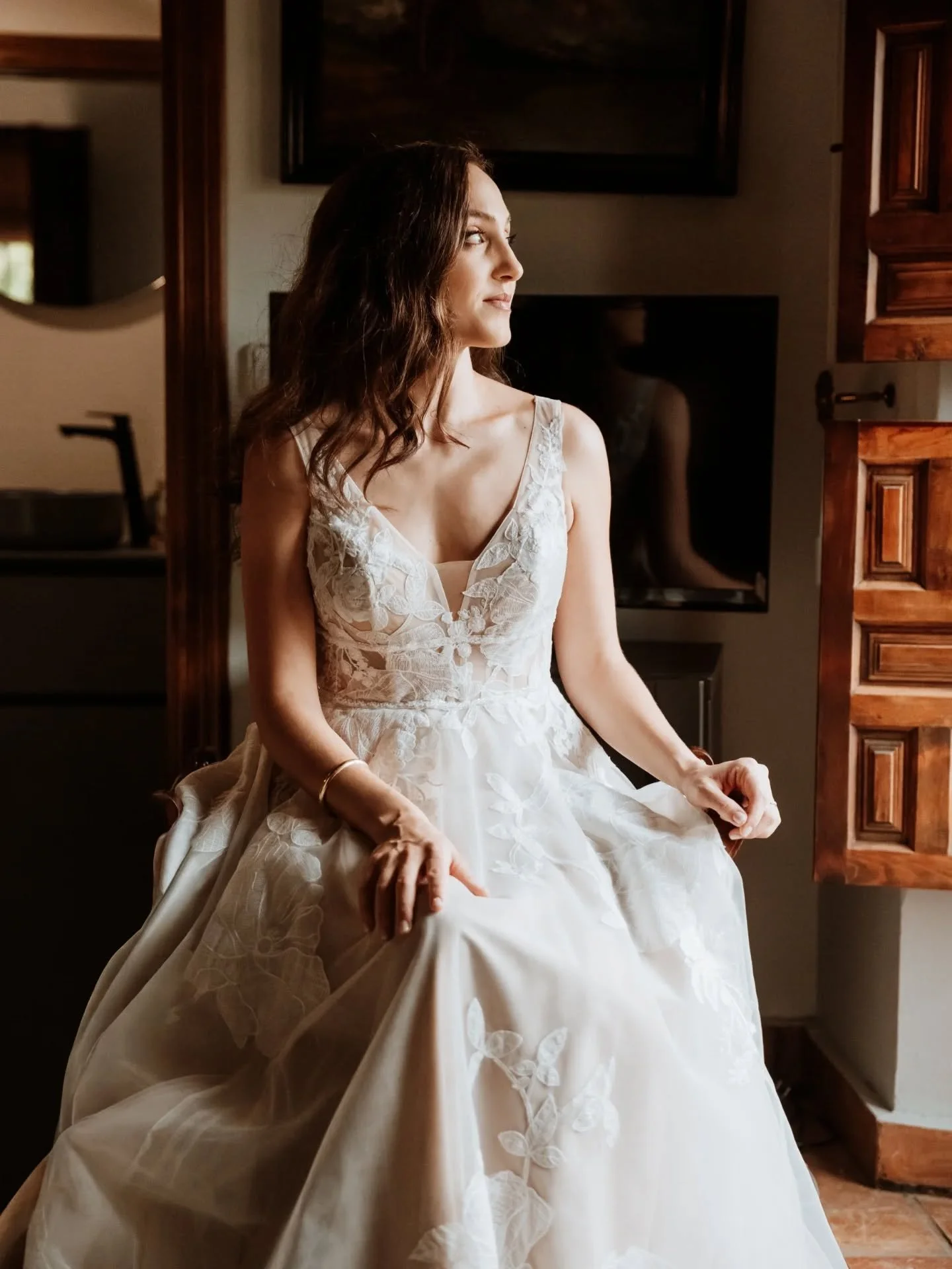 De vuelta a mi Granada para retratar la boda de una preciosa familia de tres. Laia, Halim y su peque se vinieron de Alabama al que quiz&aacute;s sea el lugar m&aacute;s bonito que uno puede elegir para darse el s&iacute; quiero. Una boda &iacute;ntim