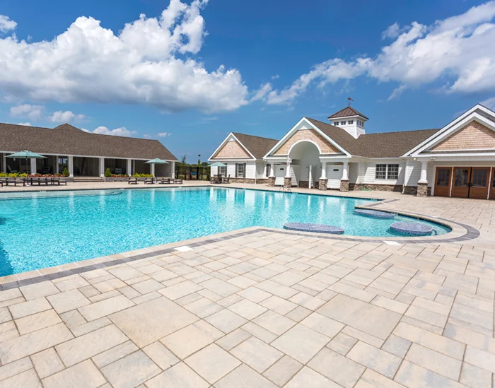 Showfield_pool-2.jpg