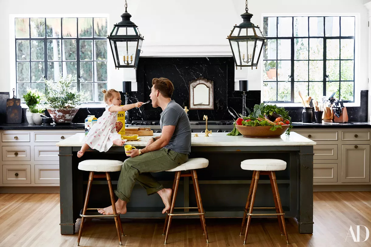 How To Choose The Right Stool Heights For Your Kitchen