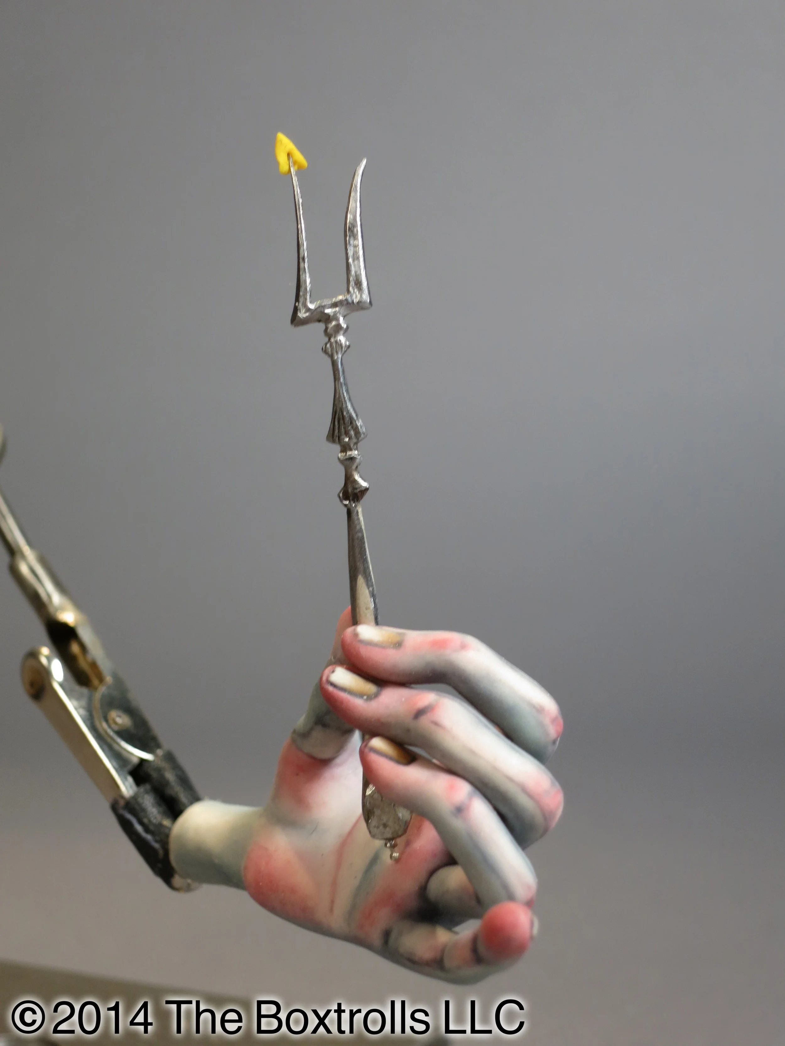 0001.factory.int_lab.snatchers_fork.ref.rdesue.jpg