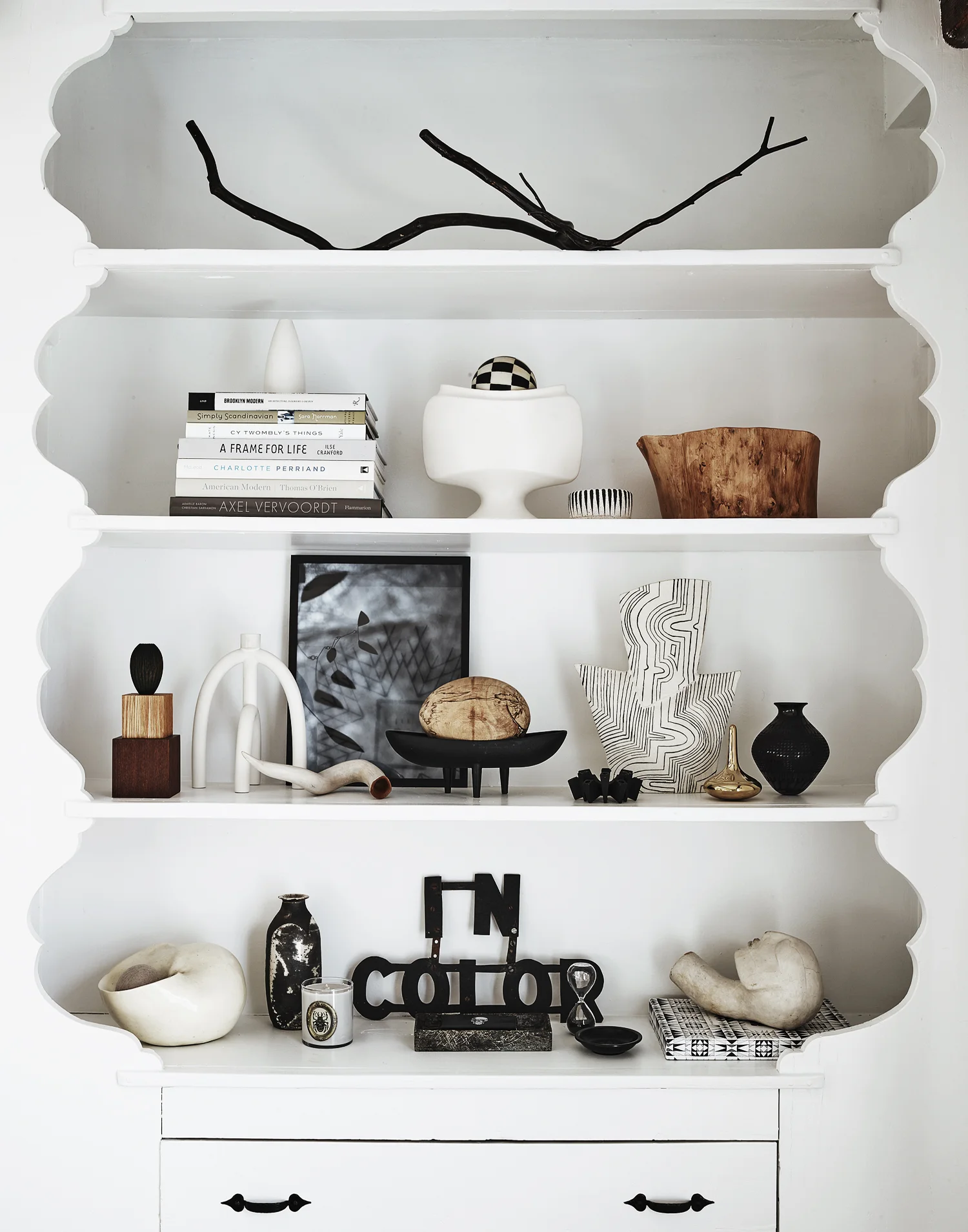 re_bookcase_1630733_72_crop.jpg