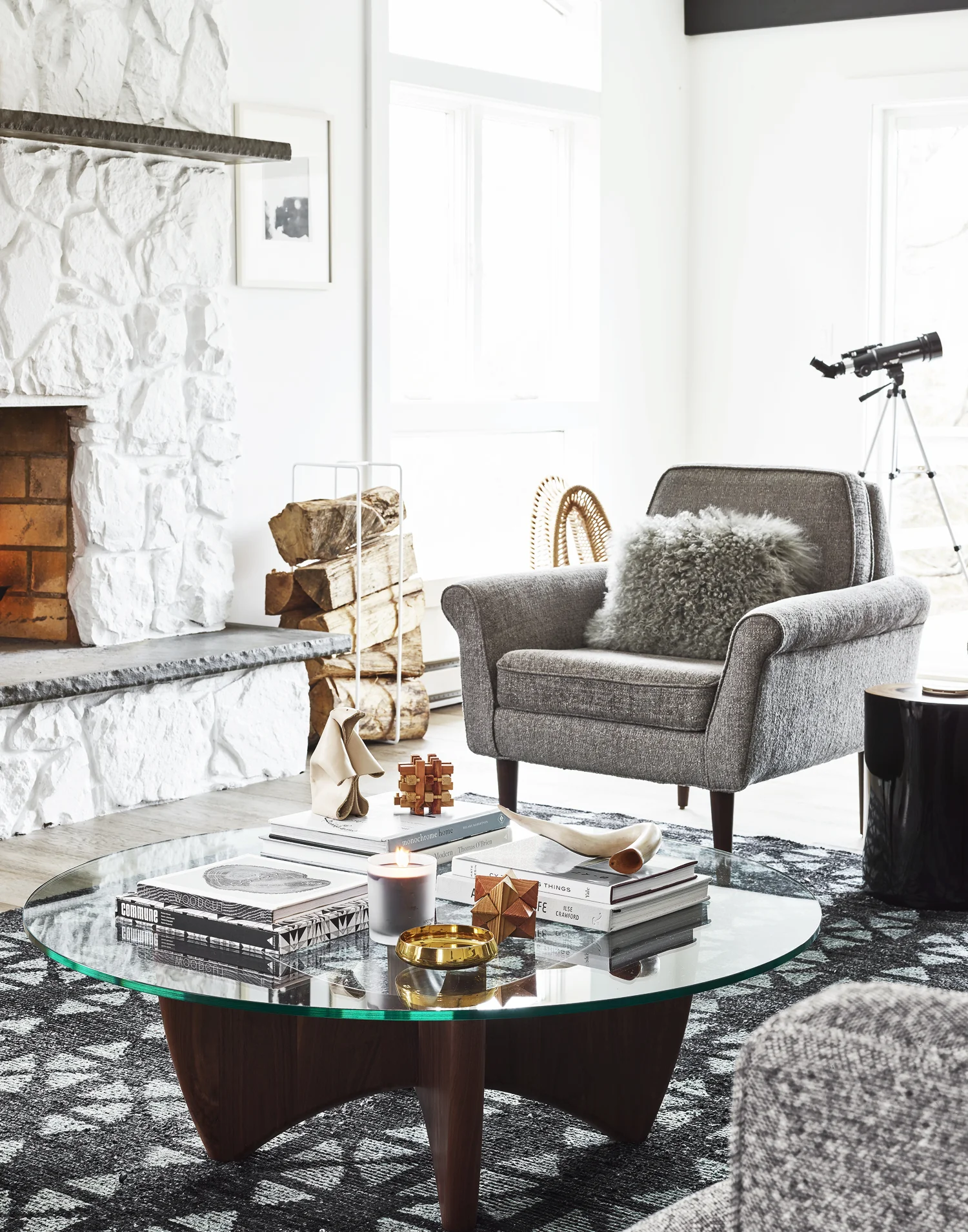 living_rm_coffee_table_72.jpg