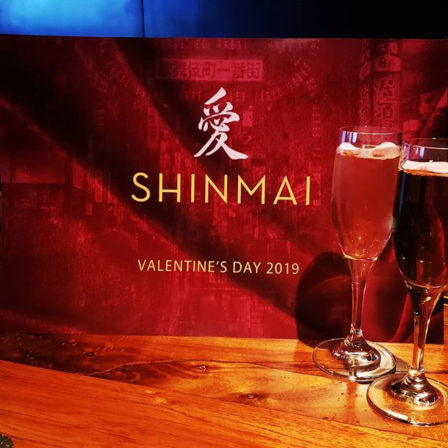 Valentine's Day 🌹 
Dinner for 💑
Five Courses + Ramen to share + Dessert ❤
2.14.2019
.
.
.
.
.
.
.
👆 Swipe left for course by course! #shinmaioakland #shinmaiexperience #valentinesday #uptownoakland #izakaya #ramen #hamachi #broccolini #fivecourses