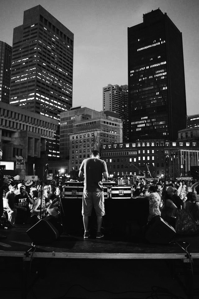 DJ b:w.jpg