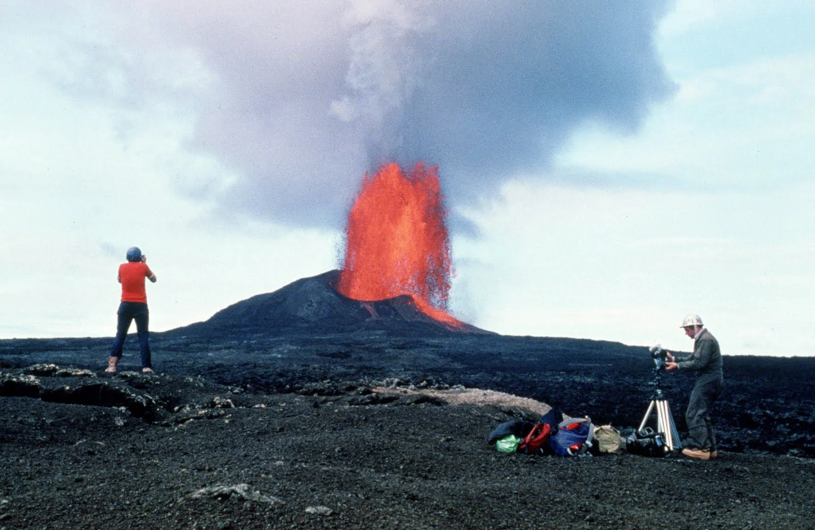 Hawaii Volcanoes :: What’s happening on the islands? 