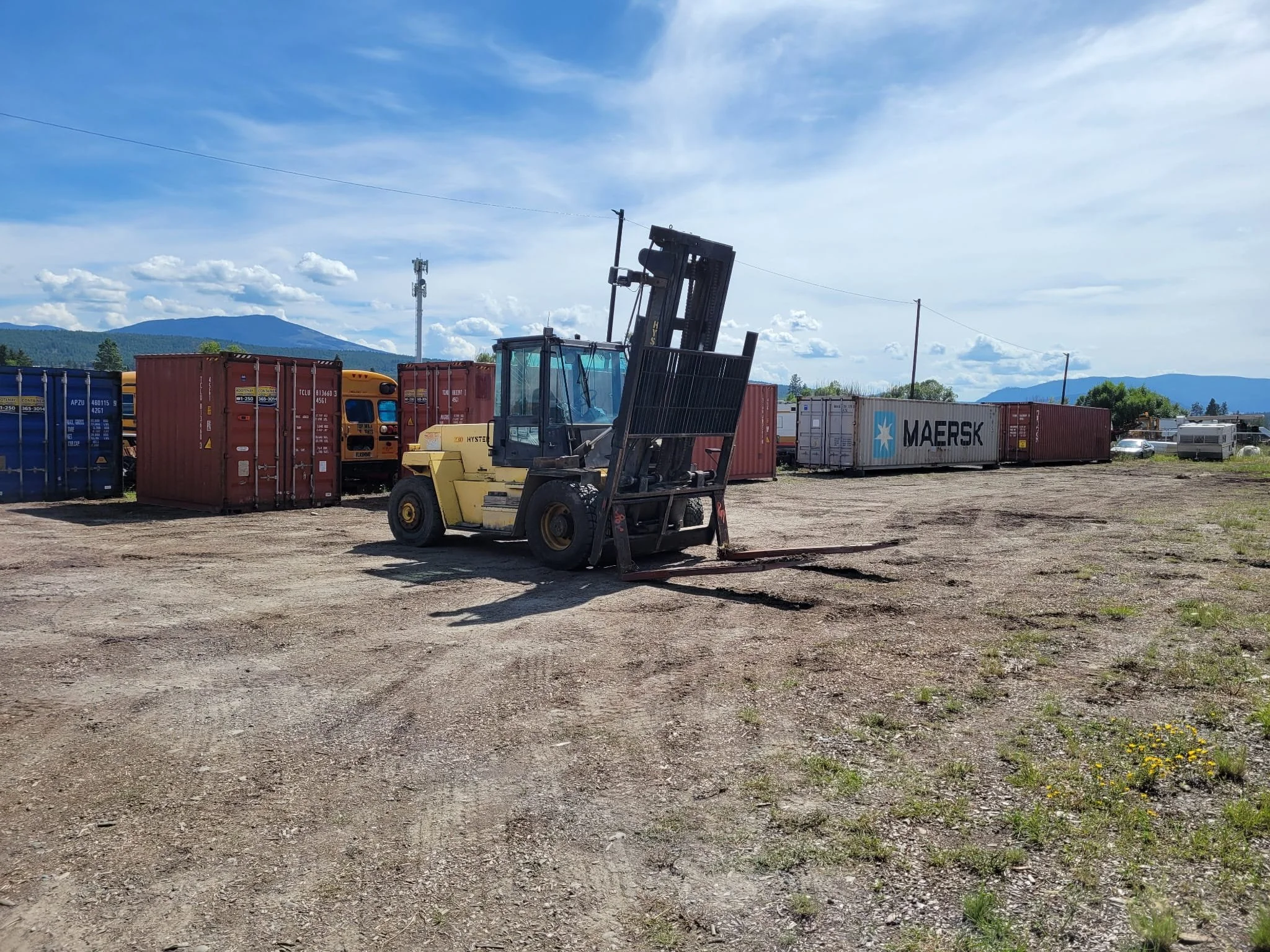 Onsite Forklift &amp; Containers for Easy Pickup
