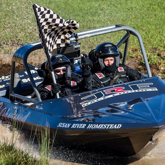 Brett and Lin have done it again this weekend, 3 straight wins and starting to make a nice lead in the Group A Championship 🏆🏆 #v8superboats