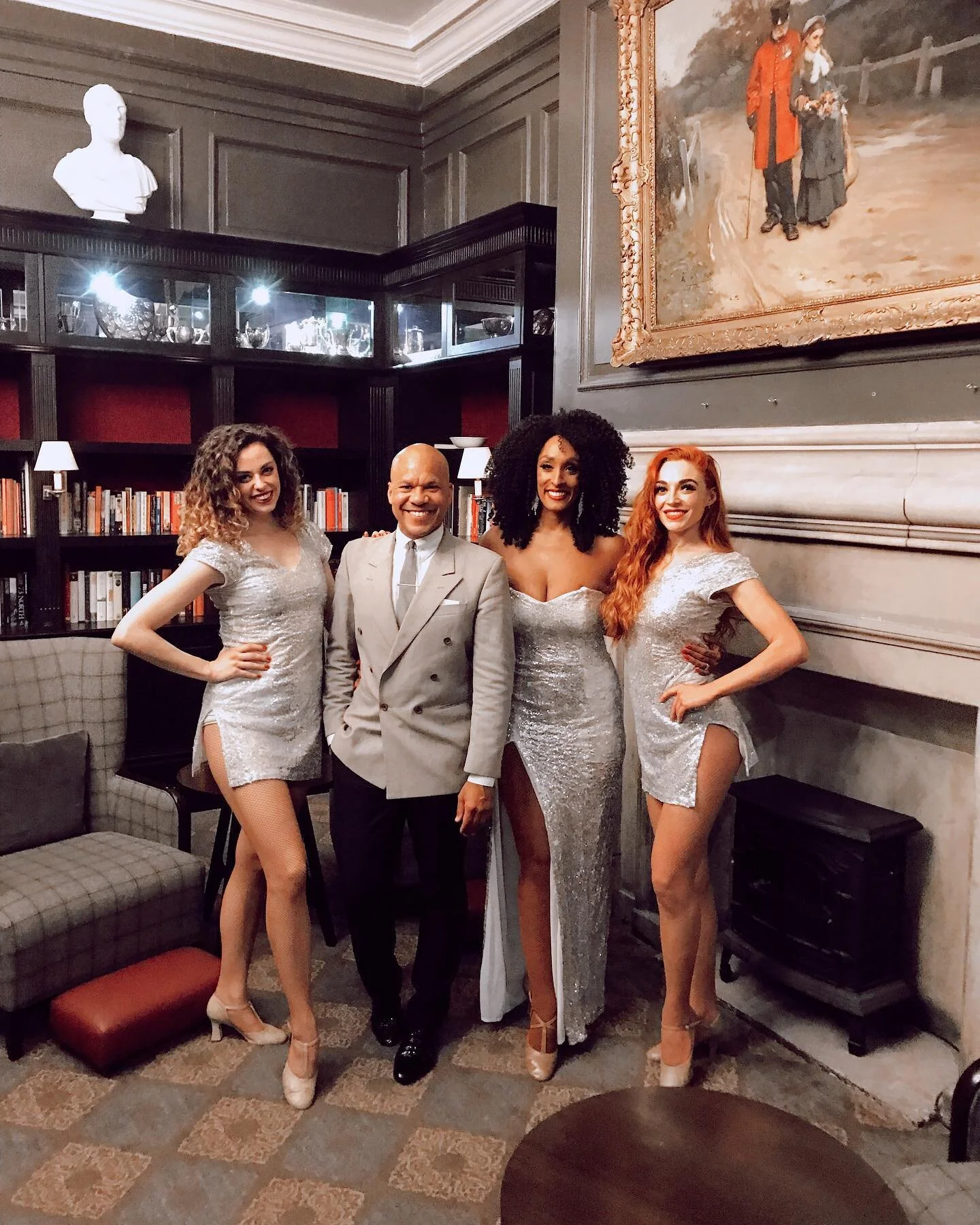 ⁣STAY AT HOME ✌🏠💛: This photo was taken at @royalhospitalchelsea for The @BigSoulCorp Soul Show for The Royal Chelsea Pensioners on Feb 29 2020.
⠀
We performed for an audience of people who have given their life in service for others. ⠀
⠀
It seems 