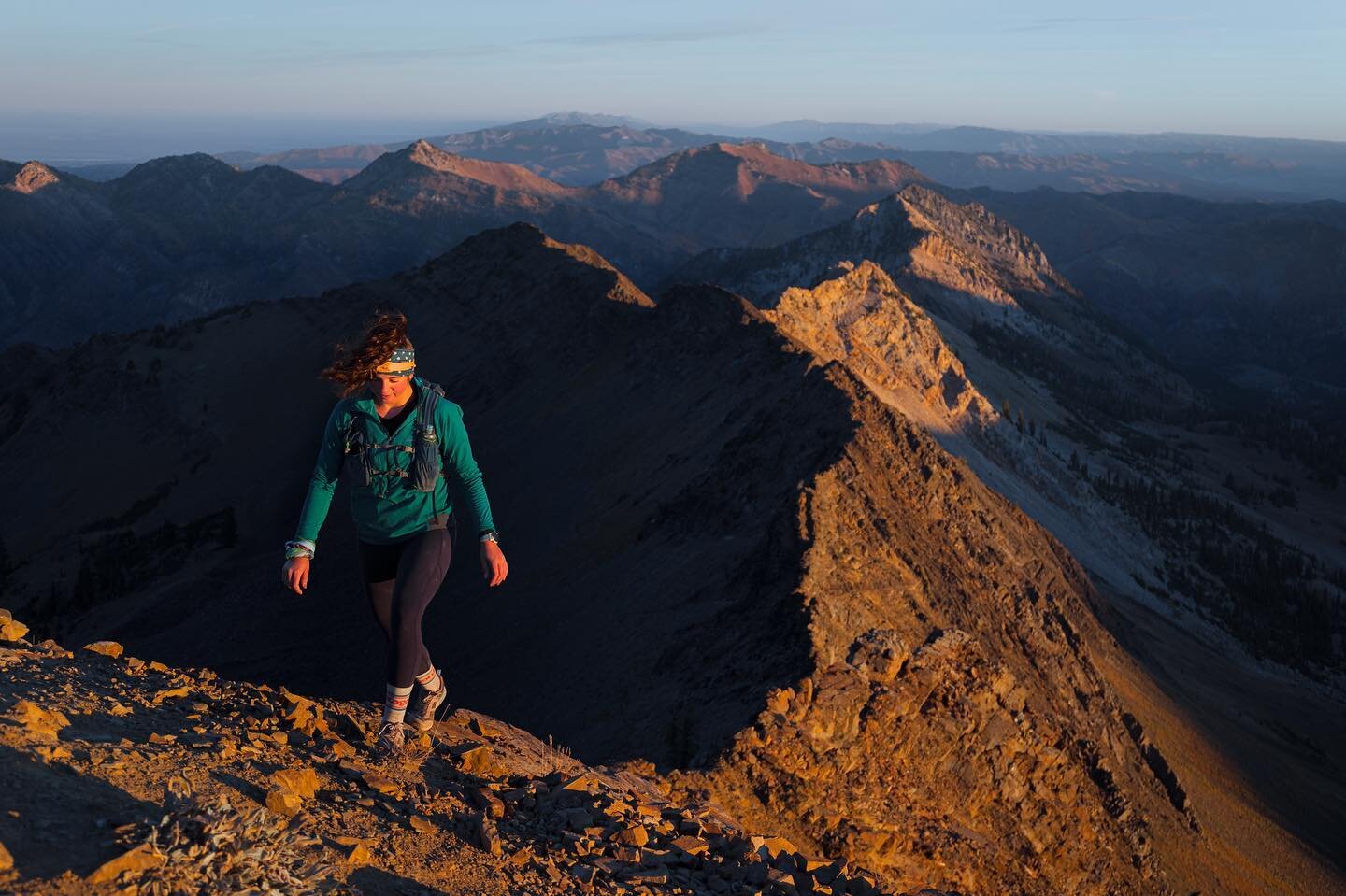 Most of the time I don&rsquo;t bring my camera, but sometimes I do. 

These snaps of @albravs was from a little dawn patrol to the top of mt superior and probably one of my favorite peaks to walk up in the #wasatch.