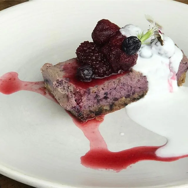 Raw Blueberry cheesecake 😍 this was so yummy!