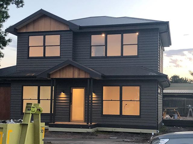 Nearing completion at my place, lights on today and a complete dig out in the front yard ready for landscaping! #parkerbuildingmelbourne .
#home #house #building #builder #frankston #passionate #timber #wood #craftsman #tradesman #dreamhome #inspo #h