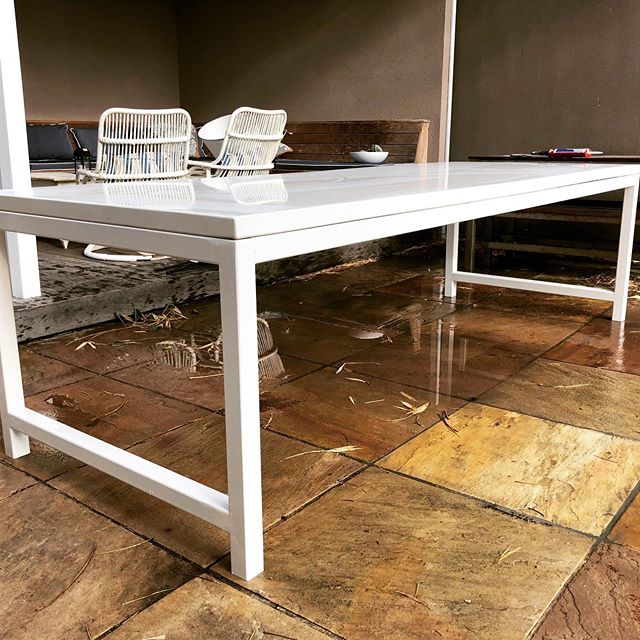 A little side project for our Hampton client.
50x50 Dura-Gal fabricated and powder coated frame.
And their old Caesarstone benchtop from the kitchen we pulled out.
#parkerbuildingmelbourne .
#builder #steel #tableframe #fabrication #powdercoat #custo