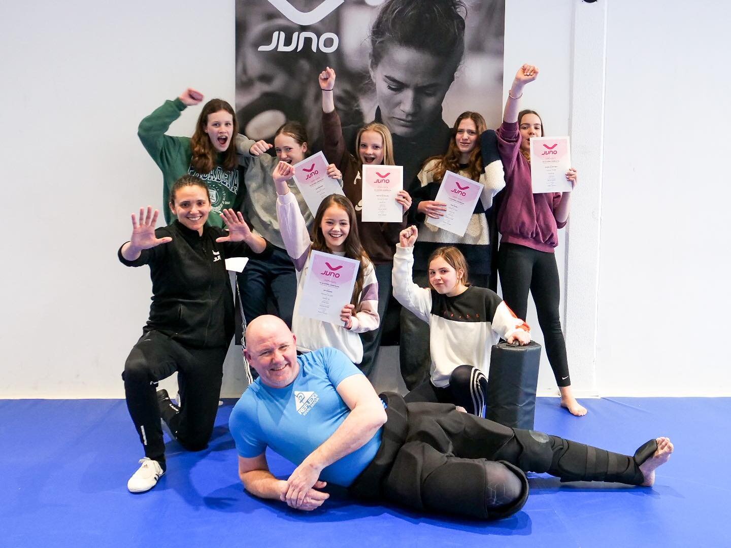Huge congrats to our 3 JUNO classes who successfully completed their exams last night! JUNO Girls, JUNO Intermediate and Basics 👌👏👏#strongerthanyouthink #womenempowerment #utrecht