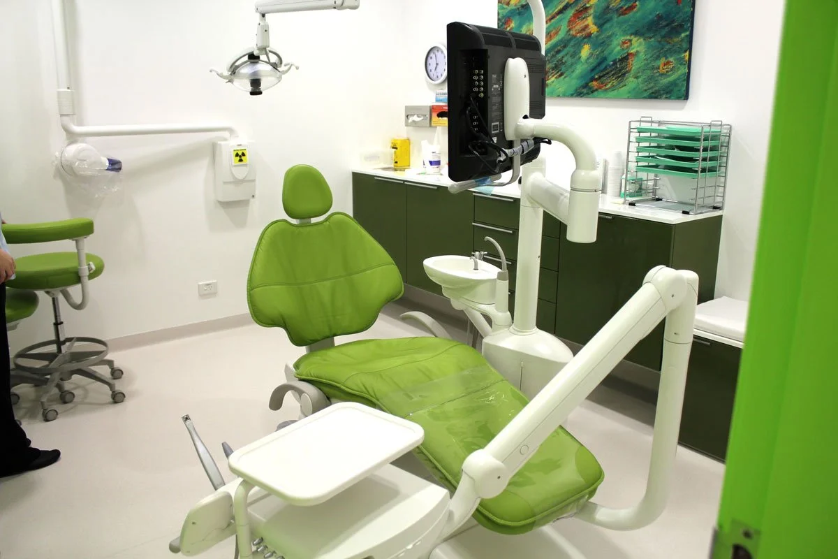 Desntist-room-green-Happy-Tooth-Cessnok-w.jpg