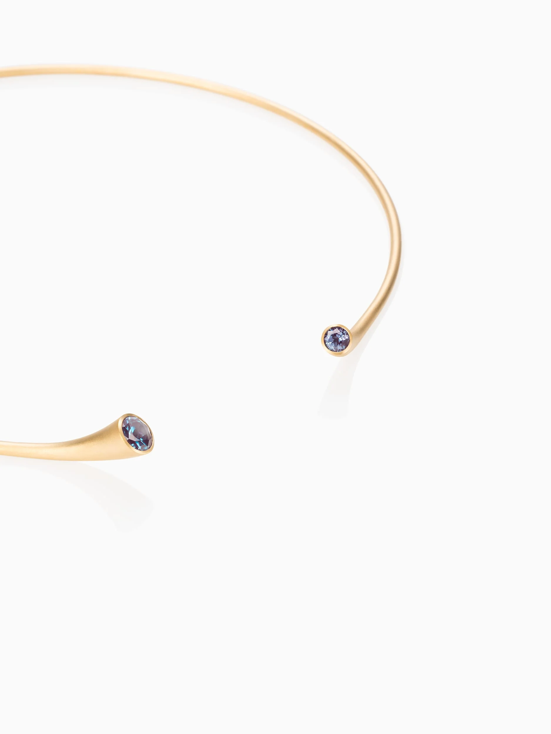Transitions Collier Lab-Grown Alexandrite Fairtrade Gold Detail