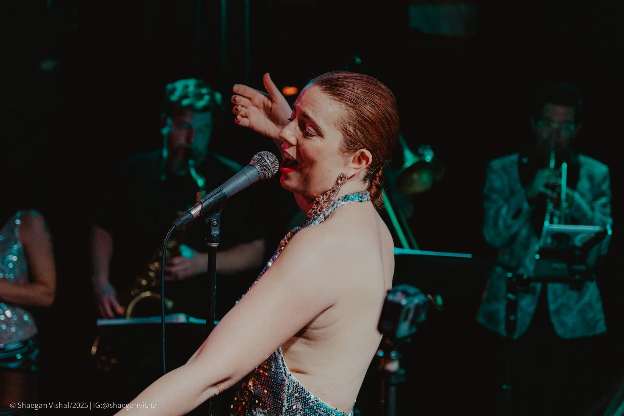 Jennifer Salisbury sings Post Modern Jukebox