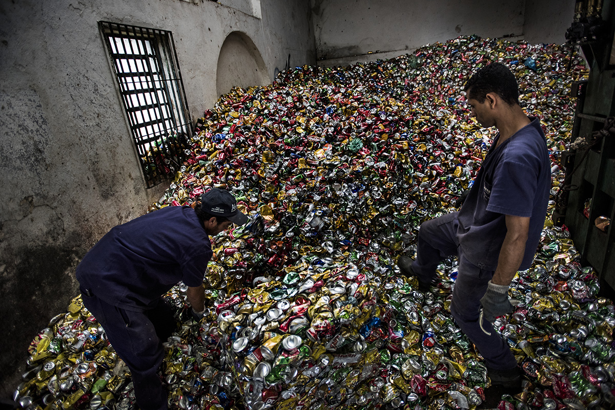  Brazil, São Paulo, 29 November 2016

Master is a can recycling and sorting facility since 30 years, a family business. Before they did iron as well, but nowadays only aluminium (cans). They process around 30 tons a month.

Kadir van Lohuizen / NOOR 