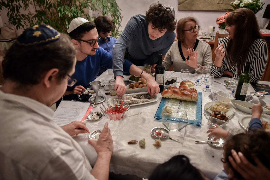  A family holds the Roch Hachana diner, the Jewish New Year celebrated in September. This celebration is particularely observed by Jewish communities, no matter how practising they are. 