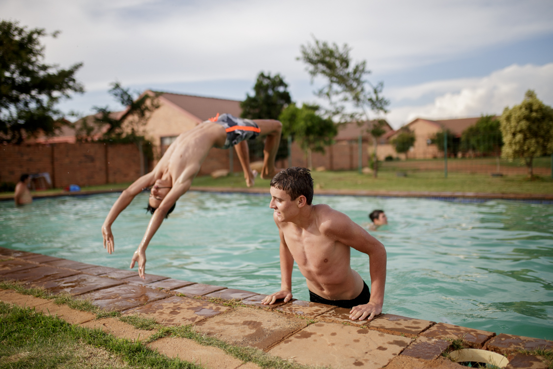  The community pool is a meeting point for Kleinfonteins young generation. 