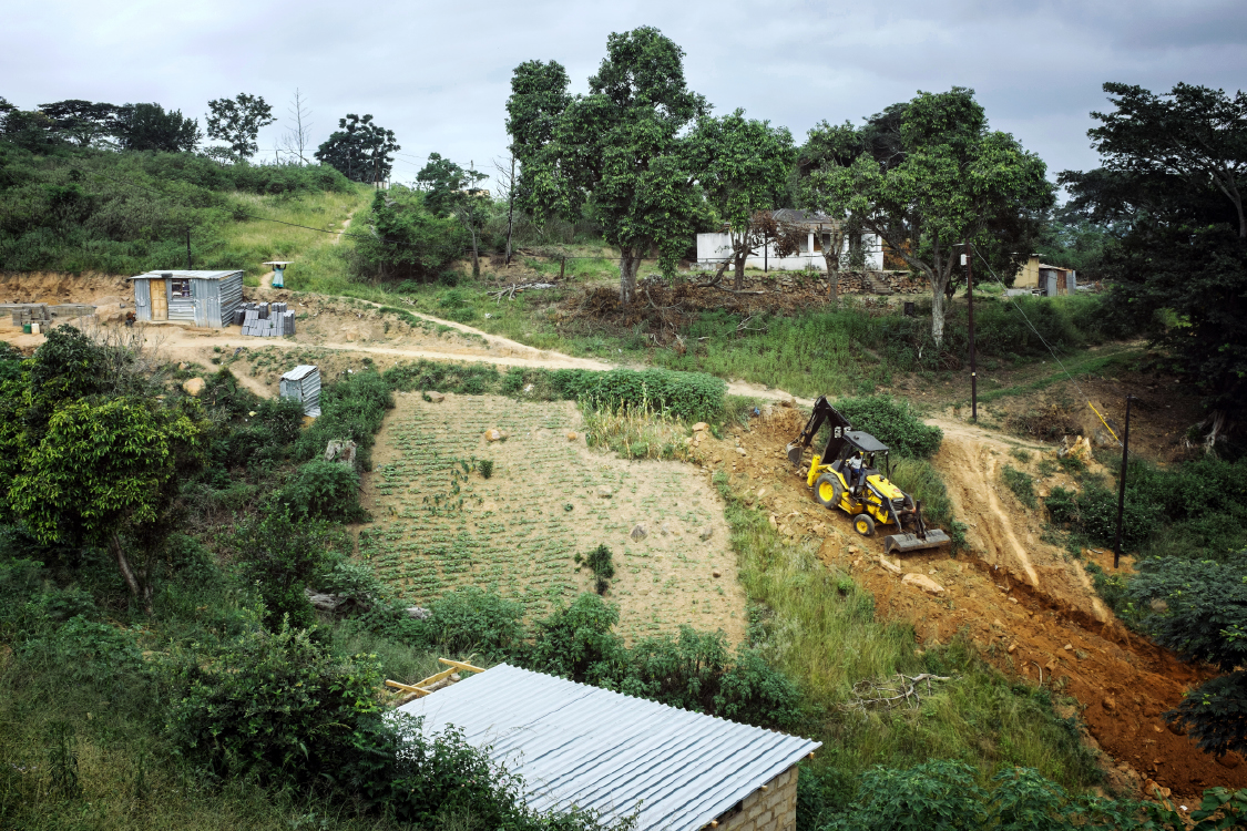  The appealing mix between urban and rural attracts many people from townships in the eThekwini Municipality and from rural areas in KwaZulu-Natal to the area. New houses are being built in a high pace, quickly changing the area�s character. 