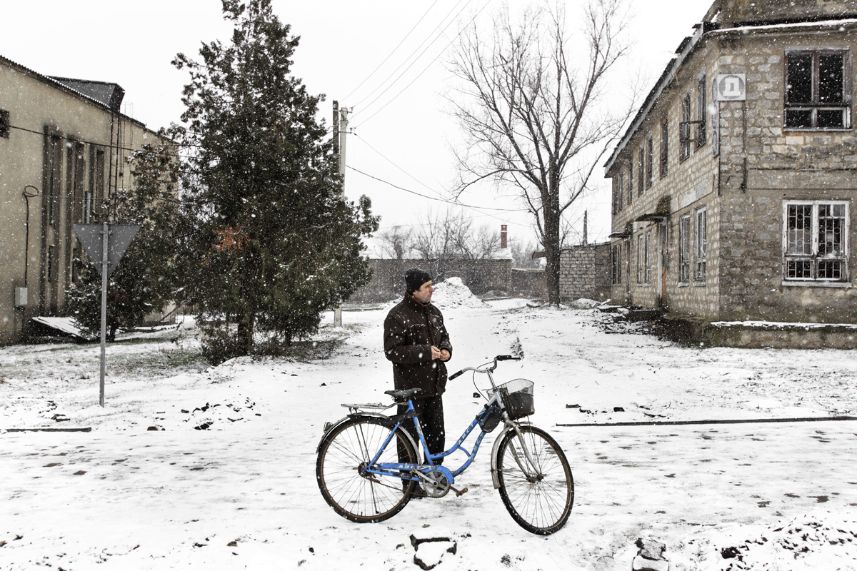  Tomai, Gagauzia. Moldova - Februrary 2018

A man waiting under the snow before going to the house of culture of Tomai. Around 500 people attended to the house of culture of Tomai to discuss with local authorities the integrity of Gagauzia inside Mol