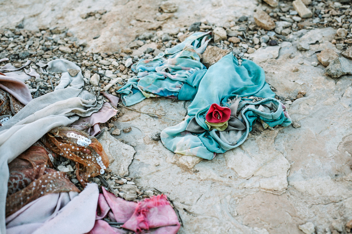  Abandoned clothes of Yazidis who were massacred by Daesh. Sinjar, Iraq, June 2016. 