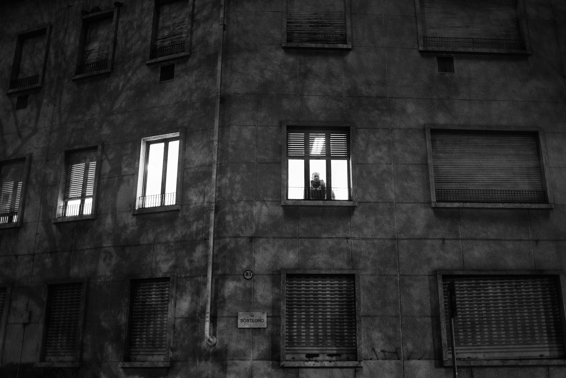  Gurpreet Dhindsa (38) looks out the window from the Red Cross dormitory in Piazza Massaua in Turin, Italy; December 2018.
After being kicked out, Mr. Dhindsa passed the following nights on the waiting room of a near hospital and he is now forced to 