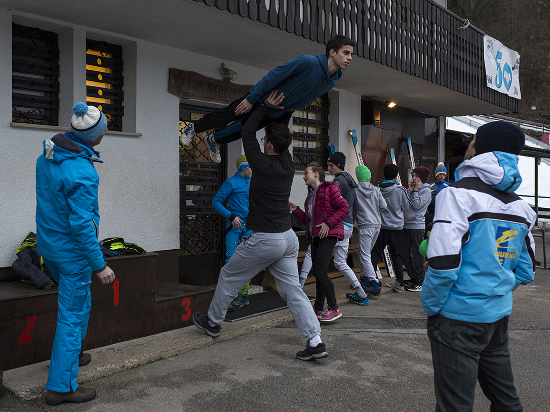  The coach from the club help Nikola to stretch well.Ljubno, Slovenia/2019 
Photo/ Vladimir Zivojinovic 