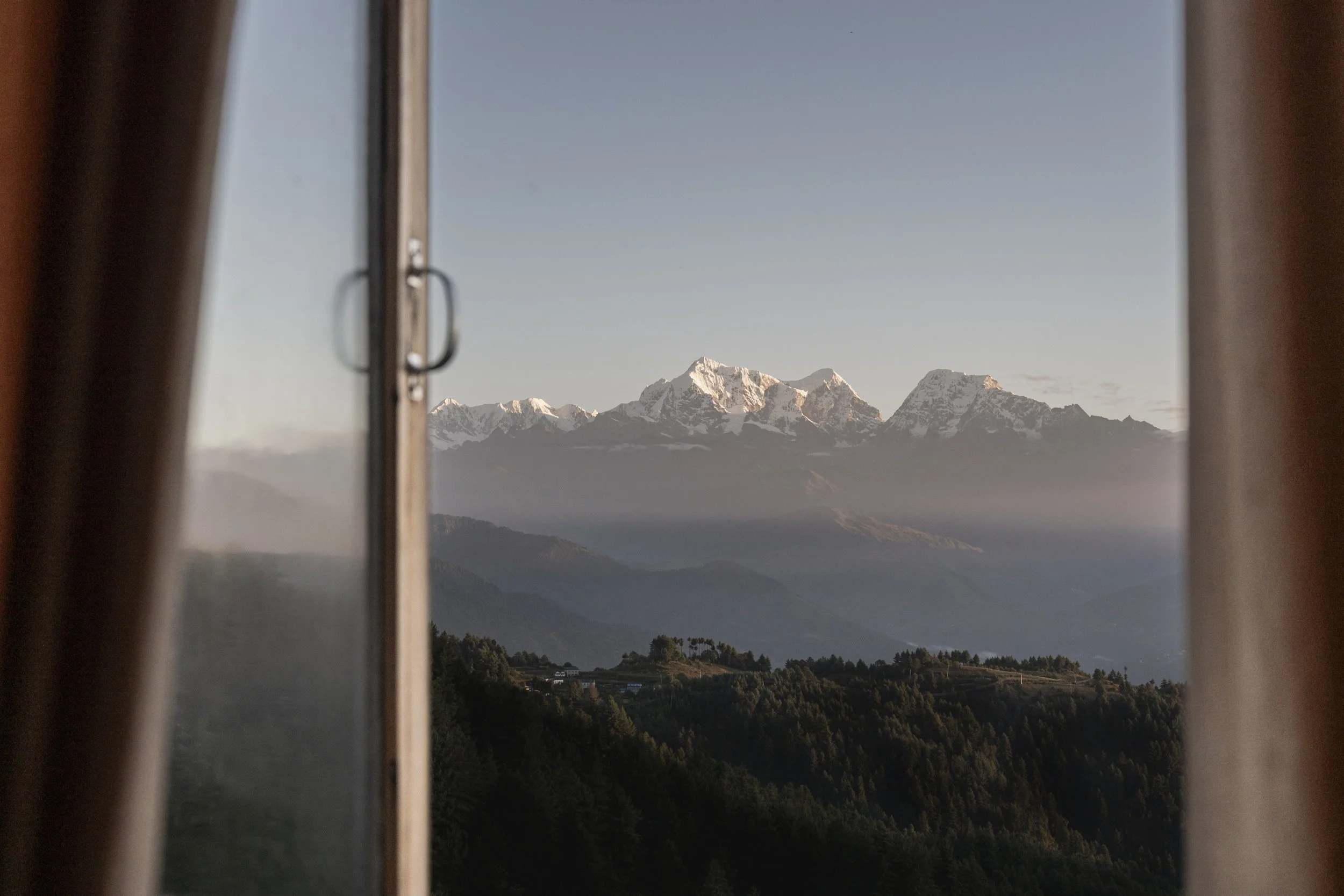 A view of the Rolwaling Himal, Solukhumbu District. Photo by Yuri Segalerba.